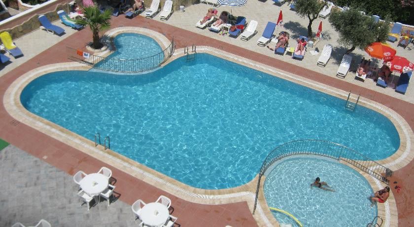 Oya Apartments Kusadası Exteriör bild