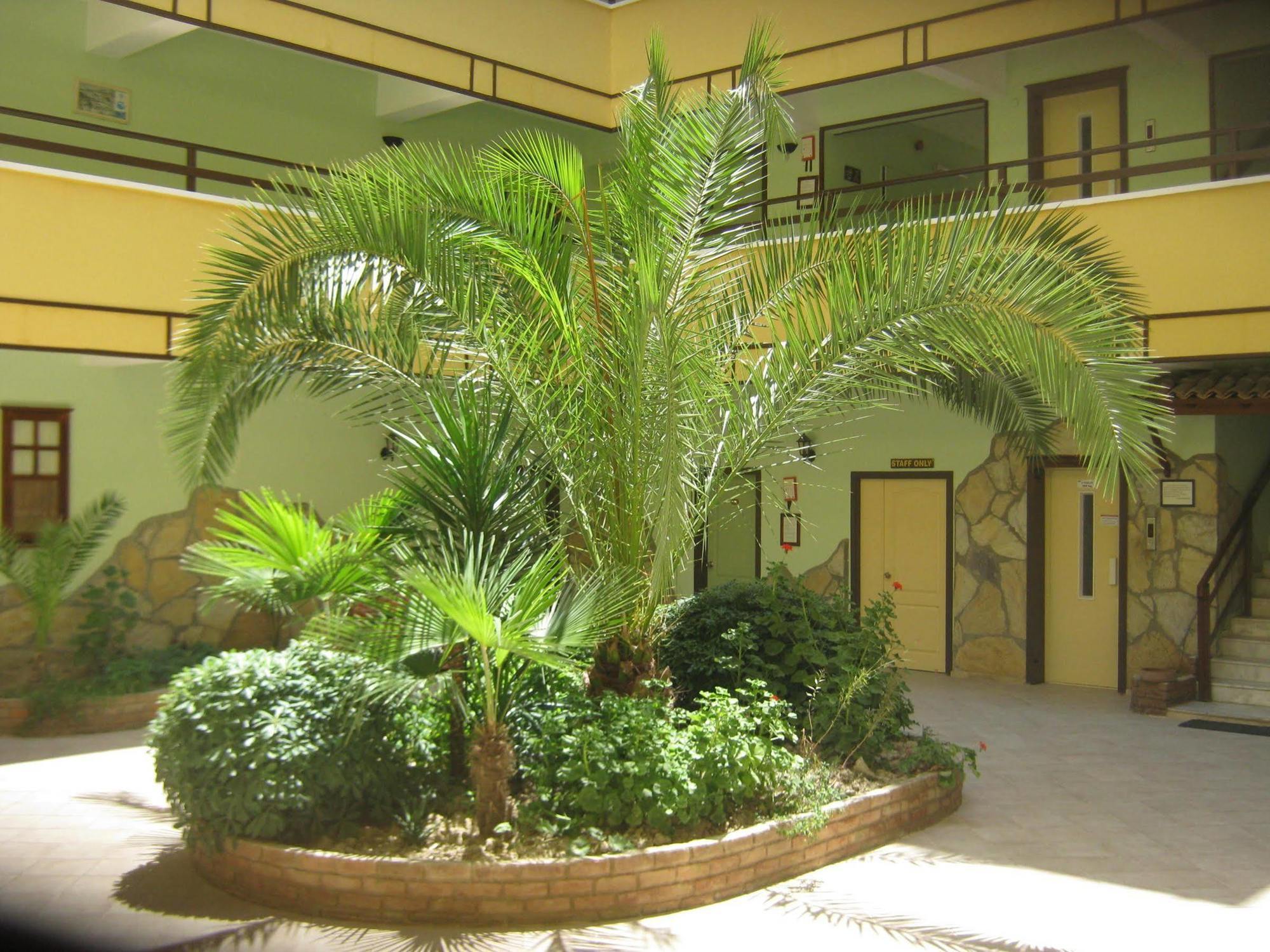 Oya Apartments Kusadası Exteriör bild