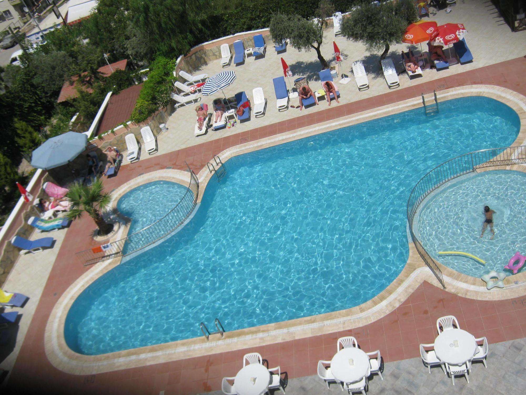 Oya Apartments Kusadası Exteriör bild