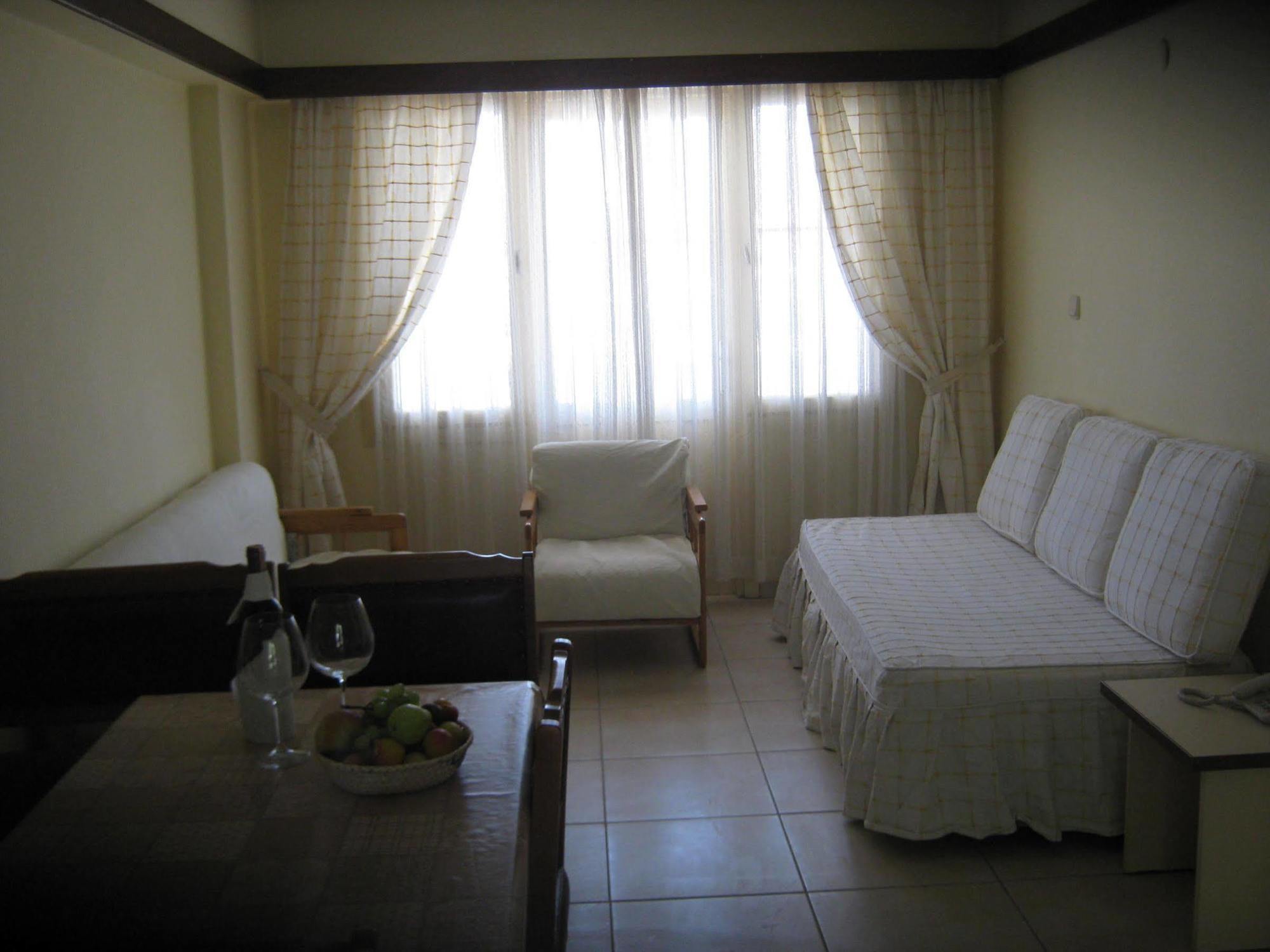 Oya Apartments Kusadası Exteriör bild